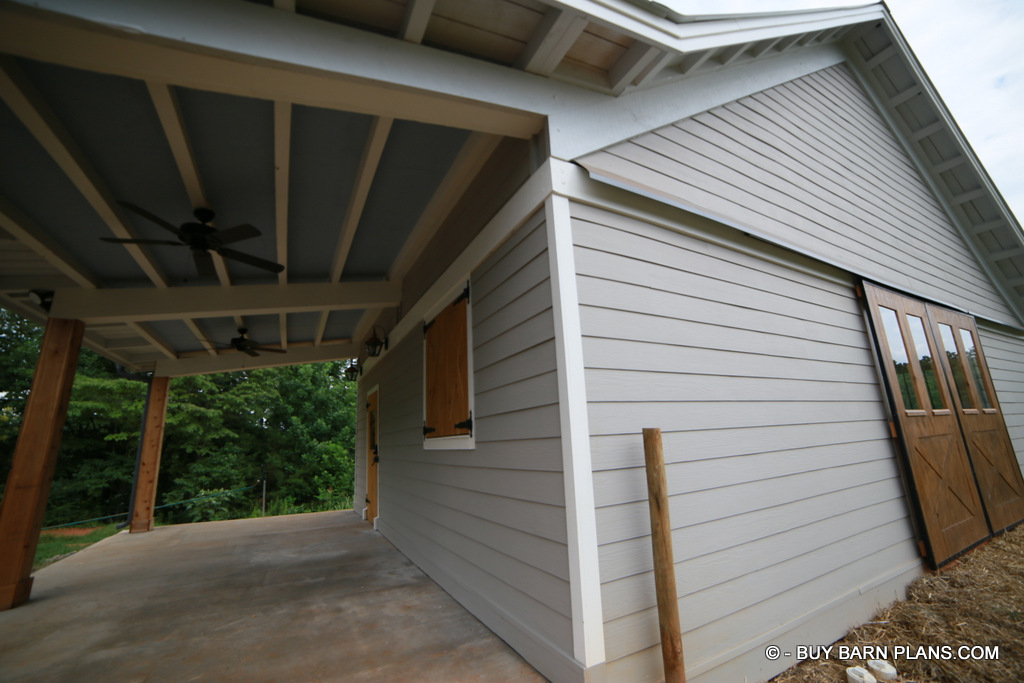 Photo Image Of A 2 Stall Horse Barn Photo With Blue Ceiling Over 4 x 6 Purlims - Cedar Post