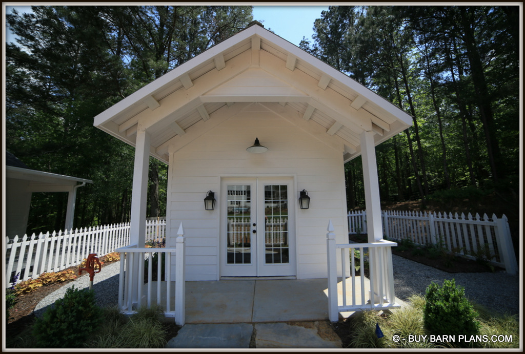 She Shed With Gothic Porch Post - Exposed Purlins Look Outs
