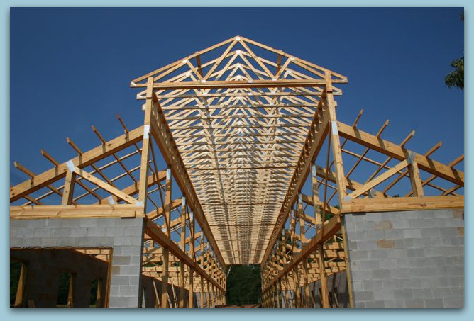 nder Construction Trusses - Photo Image View Of Twelve Stall Monitor Style Horse Barn Built With Concrete Blocks and Stucco Finish